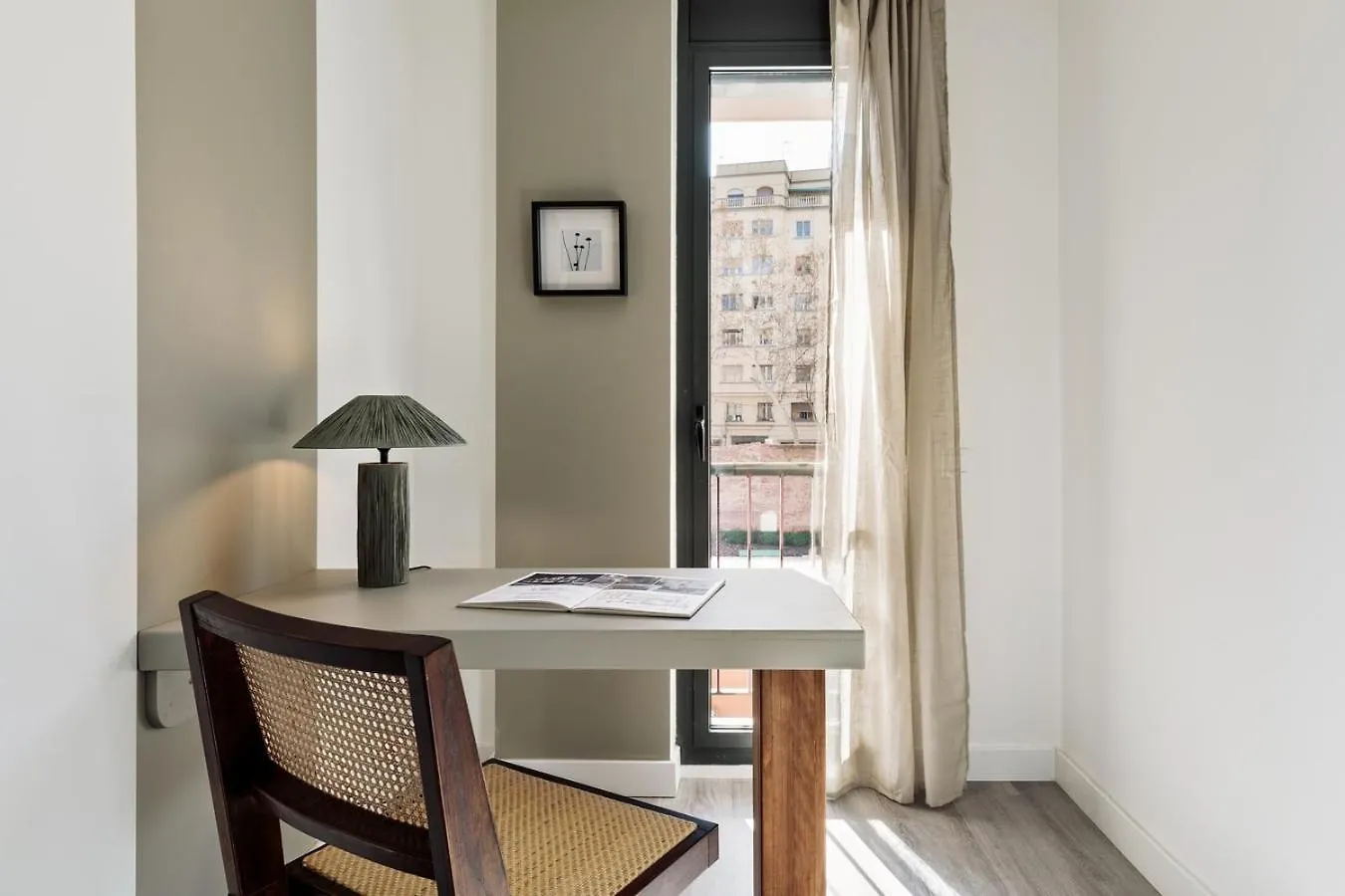 Montsia - 3 Bedrooms And A Terrace In Les Corts Barcelona 0*,  España