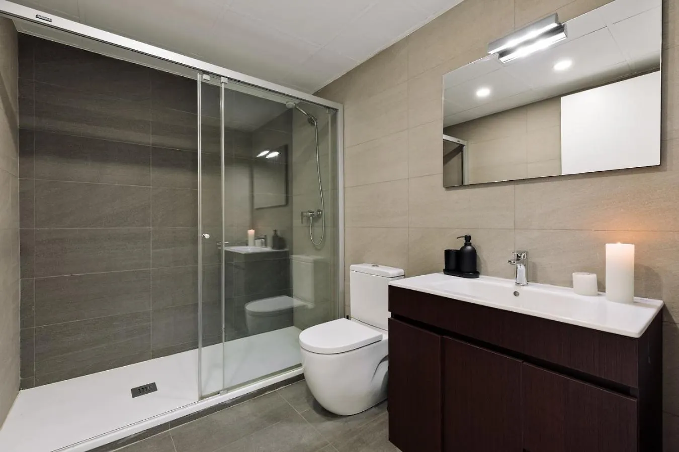 Montsia - 3 Bedrooms And A Terrace In Les Corts Barcelona Apartamento